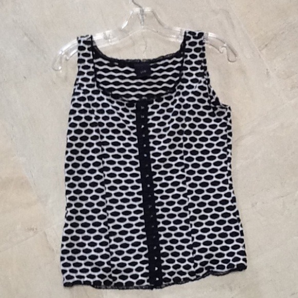 Black and white stretch top - Picture 1 of 2